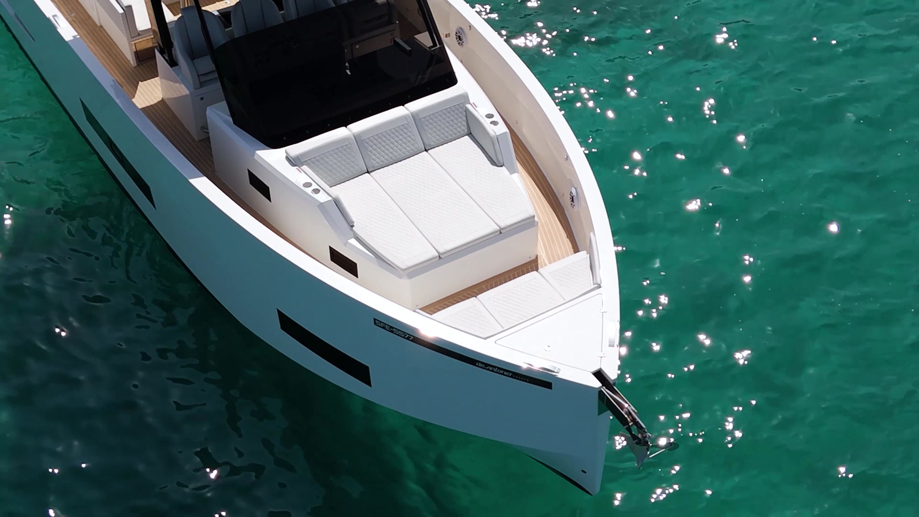 DE ANTONIO YACHTS D42